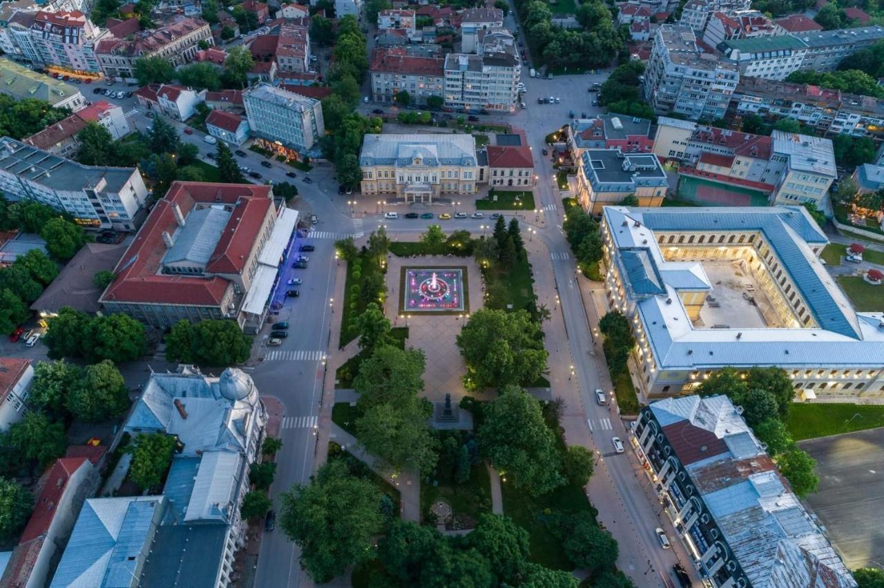 Отель Charlino Plaza Русе Экстерьер фото