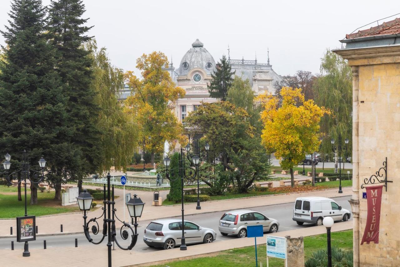 Отель Charlino Plaza Русе Экстерьер фото